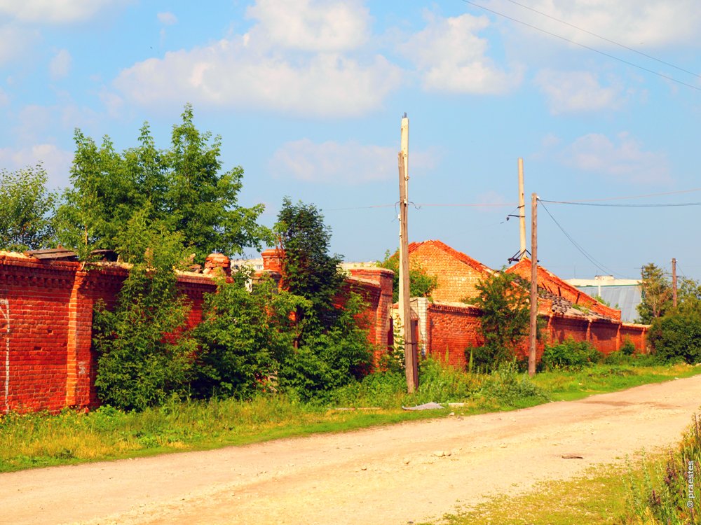 Склады бывшей табачной фабрики в Ельце