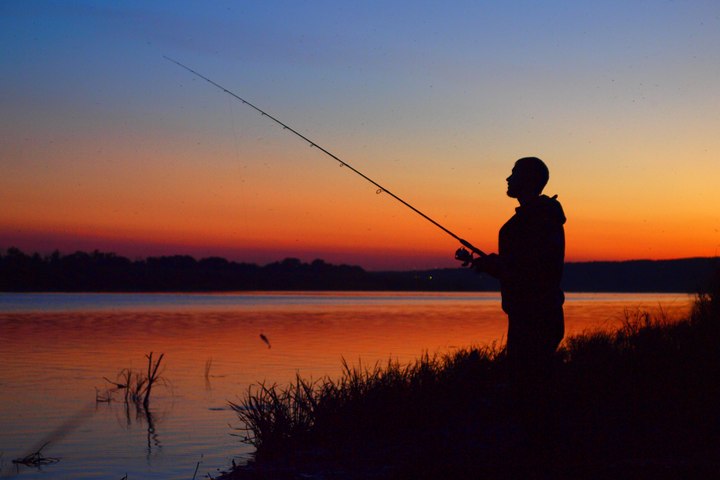 Закат. Рыбалка на Оке