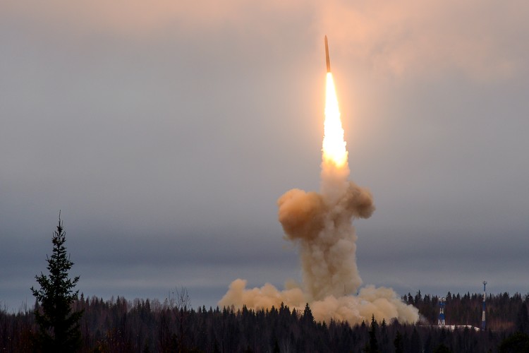 Старт баллистической ракеты с космодрома Плесецк