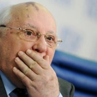 С «холодной войной» Горбачёв опоздал как минимум на 3 года